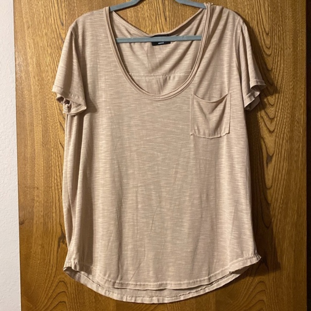 VICI Get Goin’ Scoop Neck Pocket Tee Beige Tan Flowy Basic Shirt in Latte